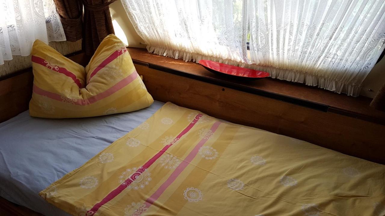 Wohnwagen Hotel Cava dʼAliga Buitenkant foto