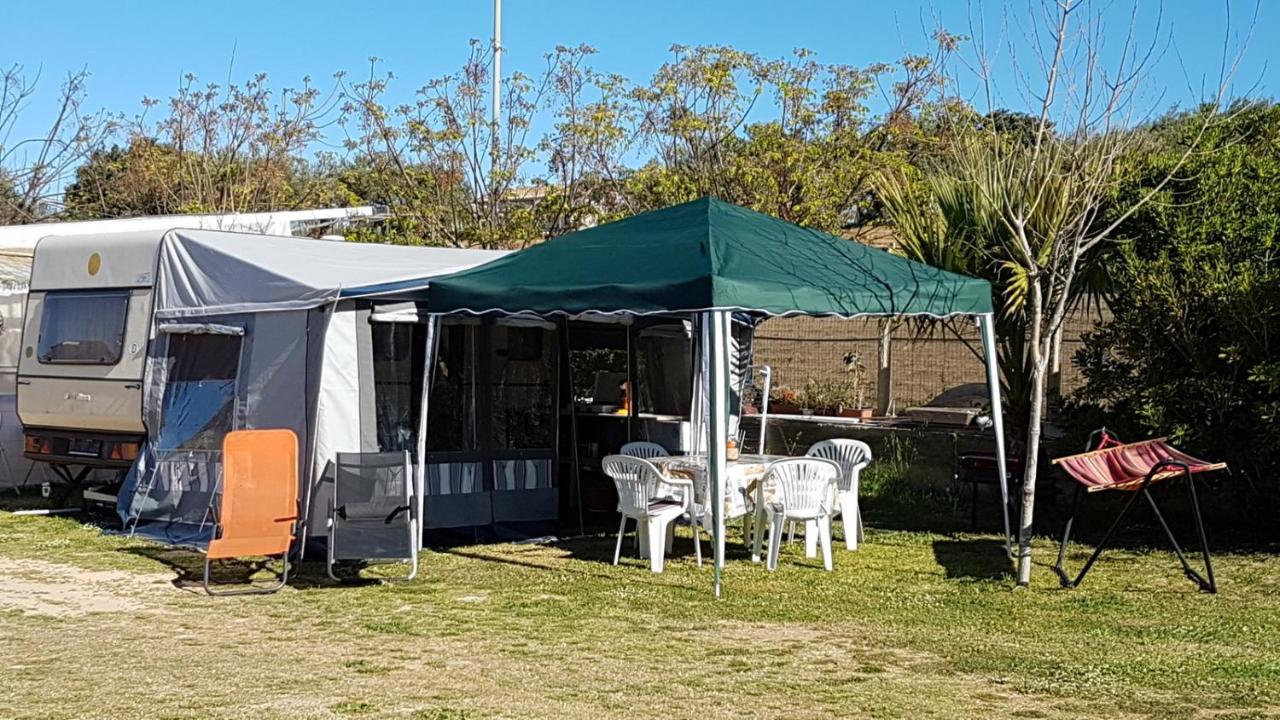 Wohnwagen Hotel Cava dʼAliga Buitenkant foto